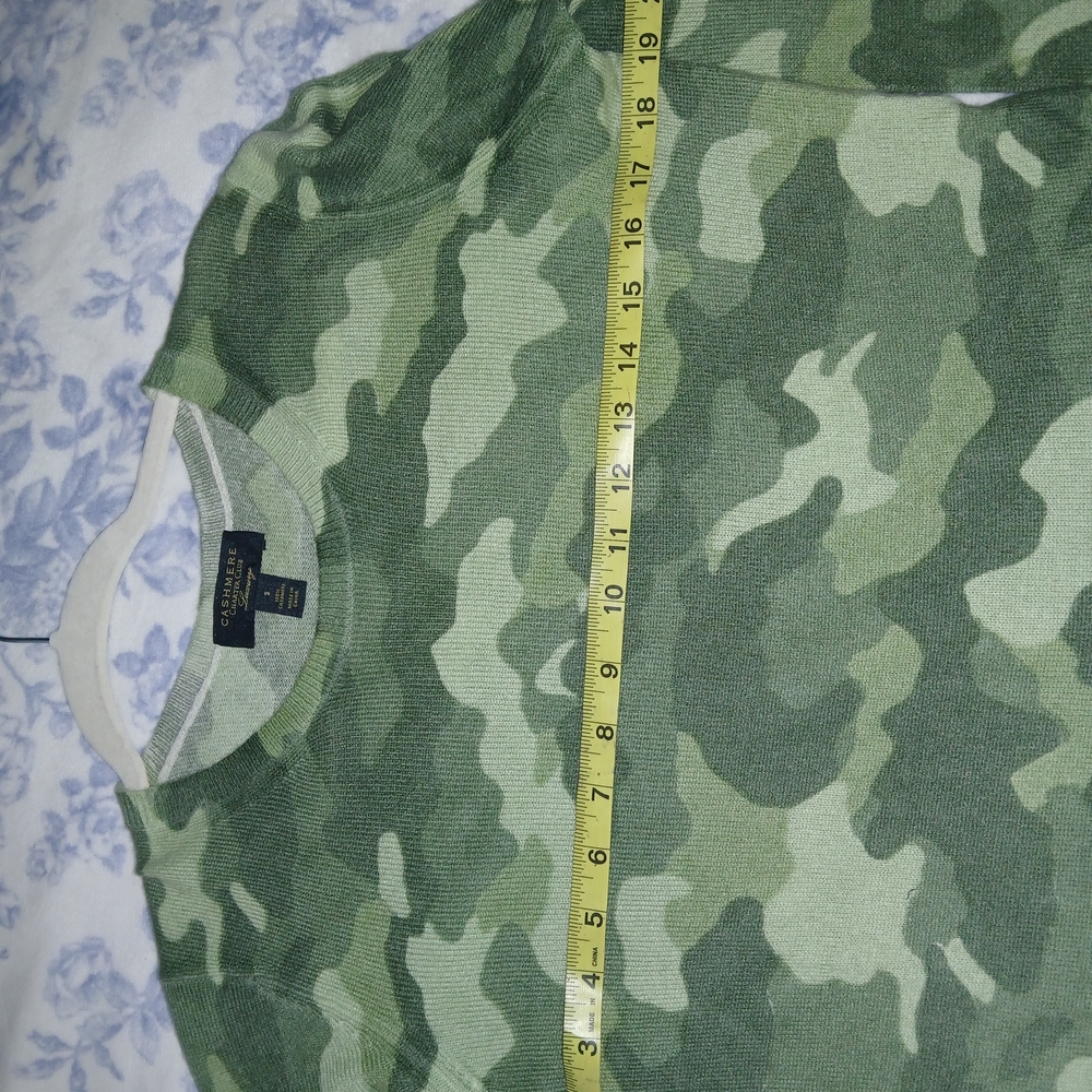 Charter Club Green Camo Long Sleeve Crewneck Tee - Picture 4 of 6